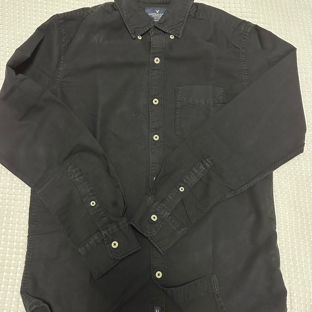 American Eagle Mens Classic Fit long sleeves.
